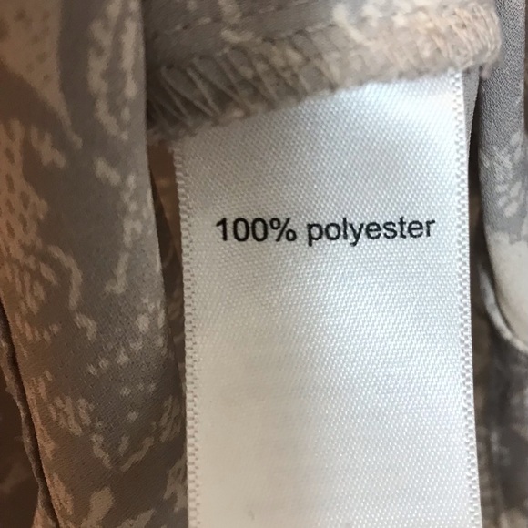 Maurice’s Gray & White Patterned 1/4 Zip with 3/4 Sleeve Blouse. Sz M. - Picture 4 of 8